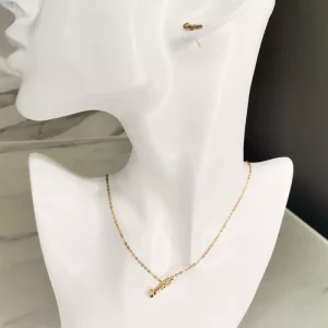 Parure 2 pièces "Amour" dorée : Ensemble complet avec collier et boucles d'oreilles
